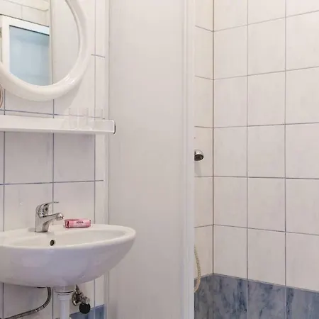 Apartment Hvar, 10m From The Sea Studio E *